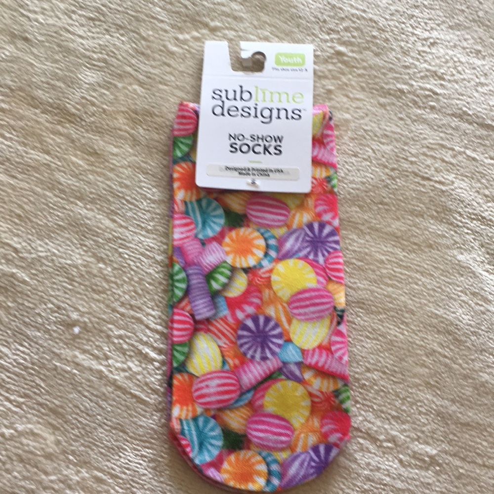 NWT Sublime Designs Youth No Show Candy Socks